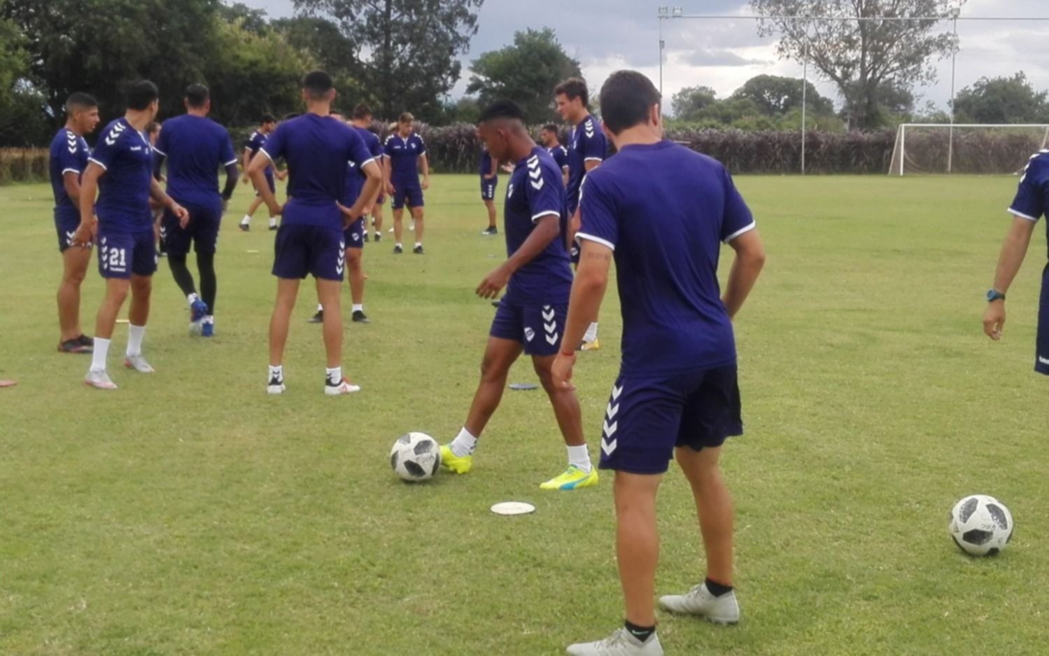 QAC aún sin entrenador