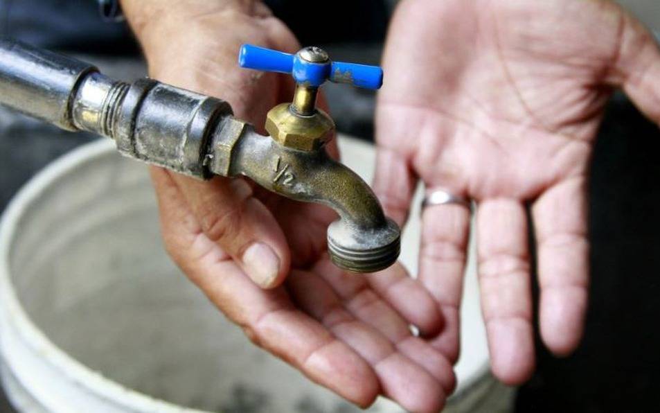 Desesperado pedido por una jubilada de La Plata que no tiene agua desde hace dos meses