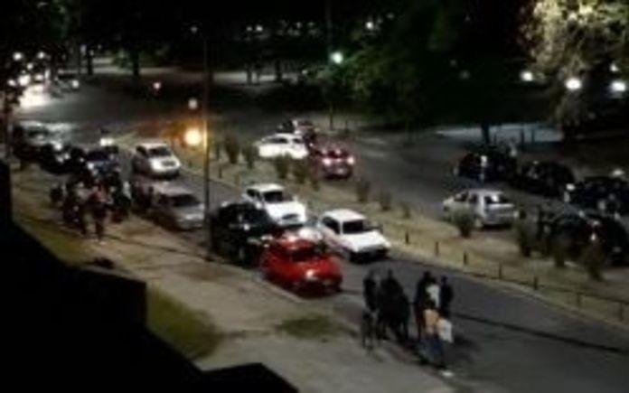Otra noche en vela por las picadas y los “cortes” en la zona del Bosque