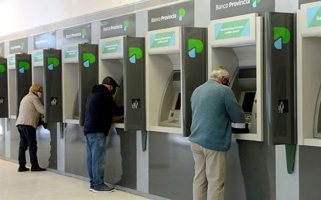 Desde el martes cambian los horarios de los Bancos: los detalles