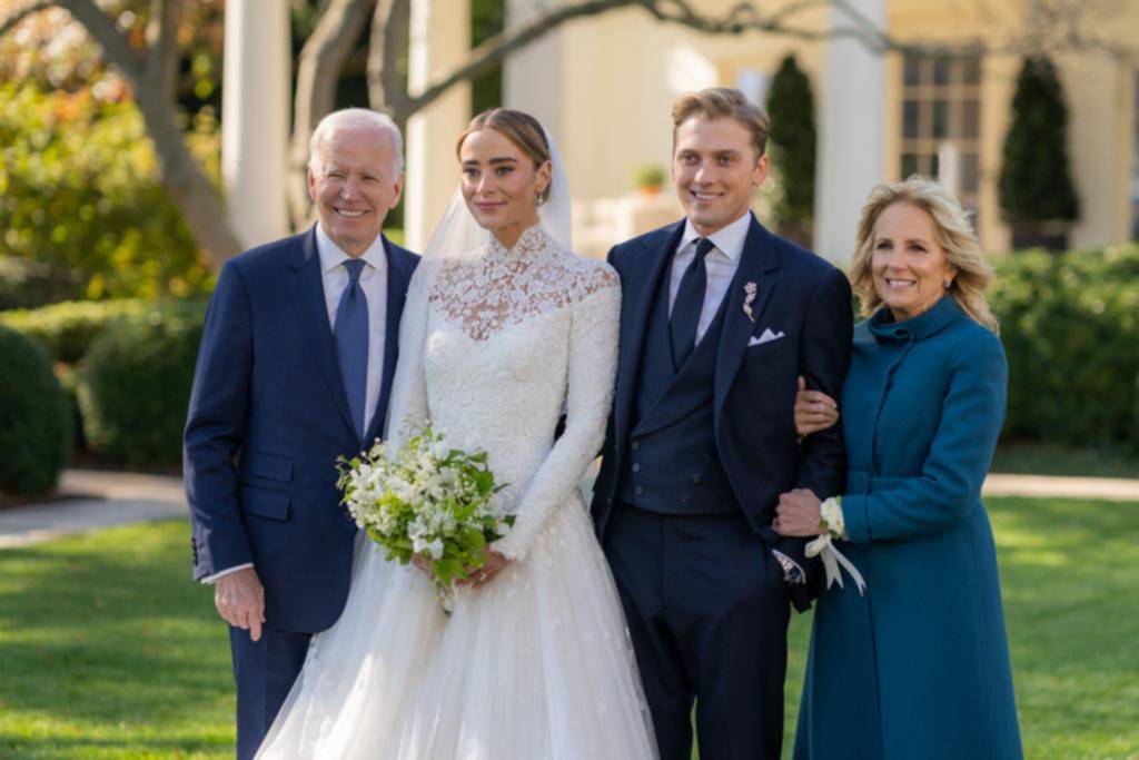 ¡Mirá la nietita!: el abuelo Biden le dio la Casa Blanca para el casorio