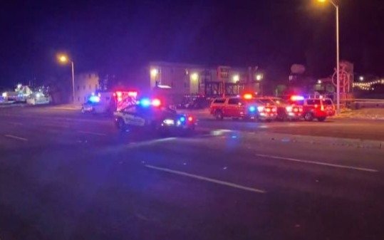 Tiroteo en Colorado: al menos 5 muertos y más de 18 heridos en un boliche LGTBQ