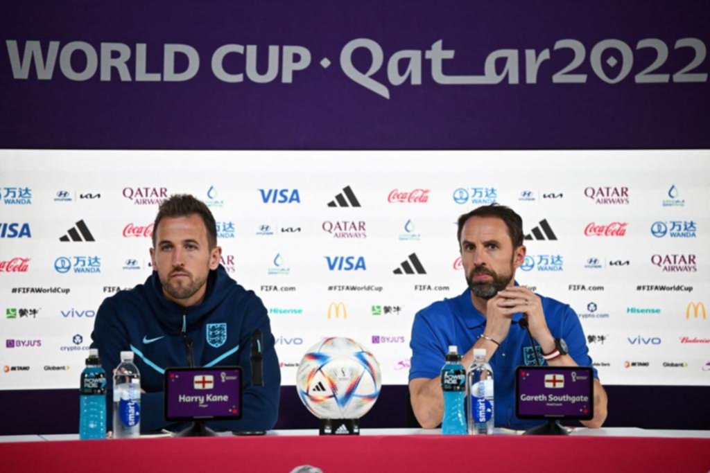 Inglaterra vs. Irán: uno se quiere poner el traje de candidato y el otro, el de sorpresa