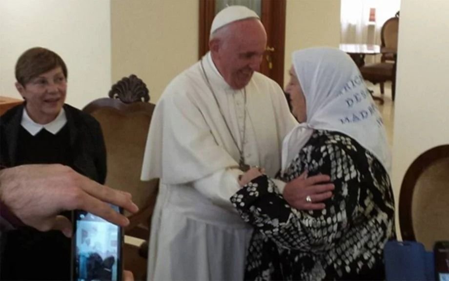 La carta del Papa sobre Hebe de Bonafini: "Quiero estar cerca de todas las personas que lloran su muerte"