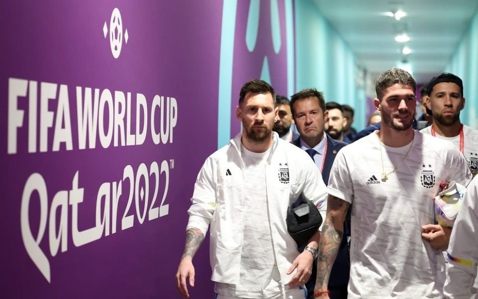 Autocrítica y fuerte mensaje puertas adentro: las horas posterior al frustrado debut de Argentina en el Mundial