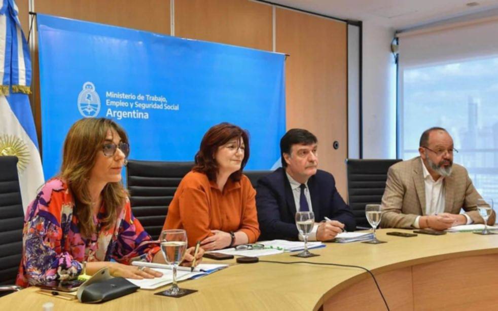 El salario mínimo aumentará un 20% hasta marzo y llegará a $61.953 en diciembre