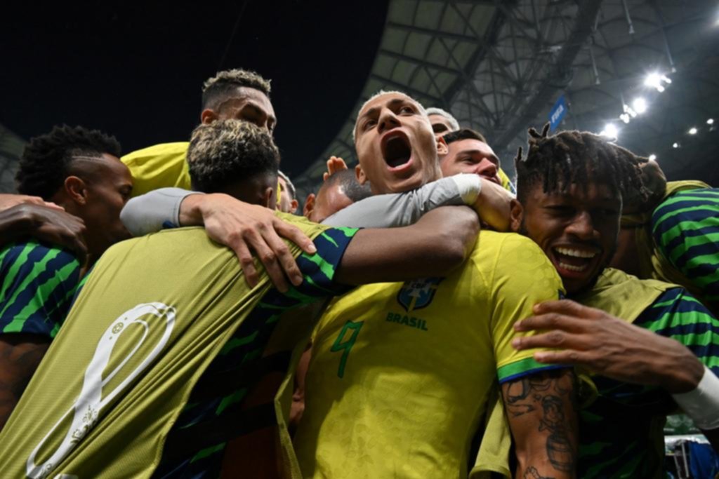 Acá está el candidato: Brasil y su jogo bonito fueron demasiado para Serbia