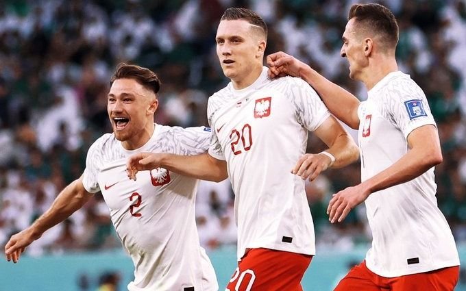 En un partido electrizante, Polonia le ganó 2 a 0 a Arabia Saudita