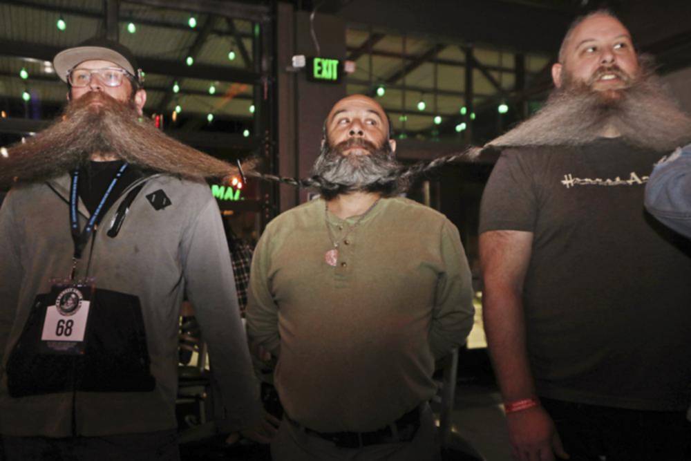 La “cadena” de barbas más larga del mundo