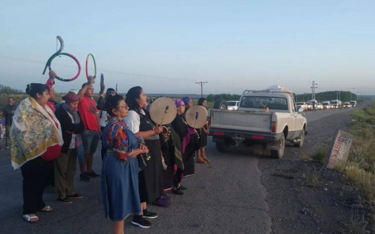 Mapuches cortaban los accesos a Vaca Muerta