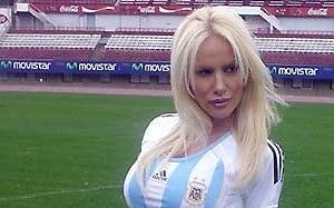 En las redes: Luciana Salazar debutó como "especialista en fútbol"