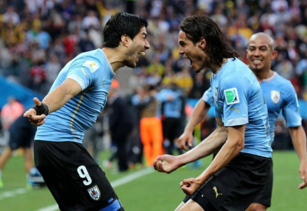 Bielsa reservó a Suárez y Cavani para la próxima fecha FIFA