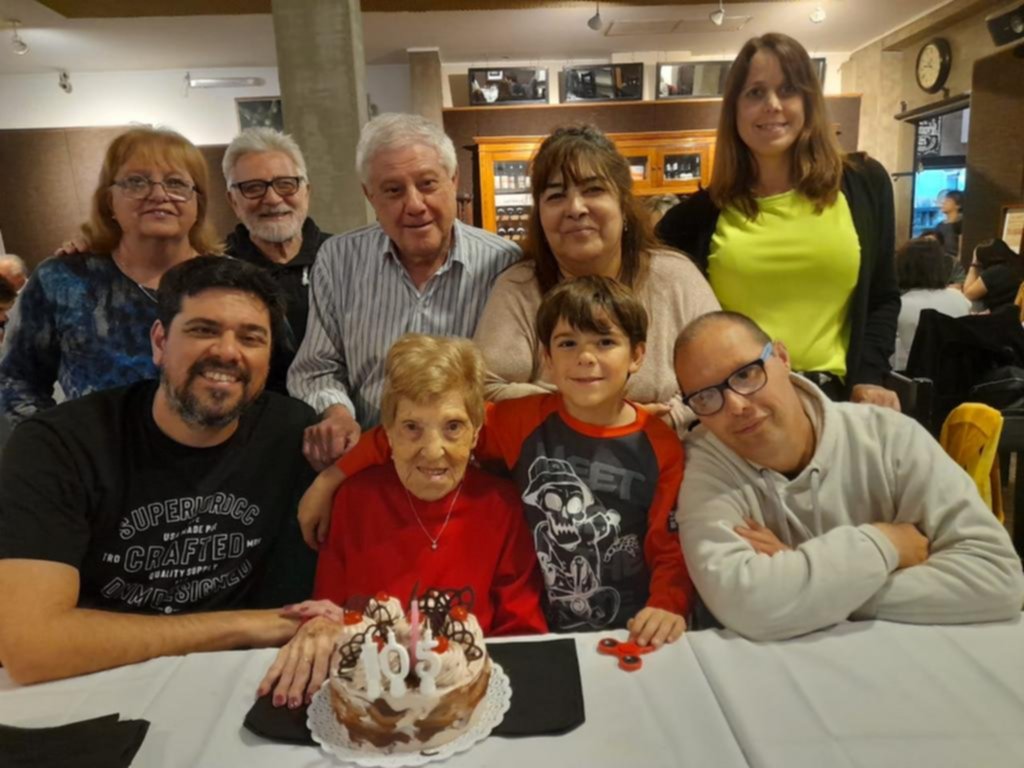 “Maruca”, la vecina que celebró su cumpleaños 105
