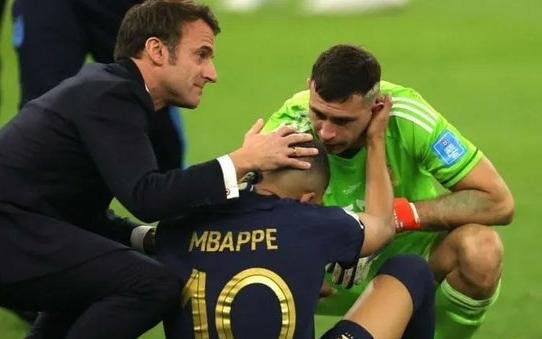Para “Dibu” Martínez, el jugador del futuro es Mbappé