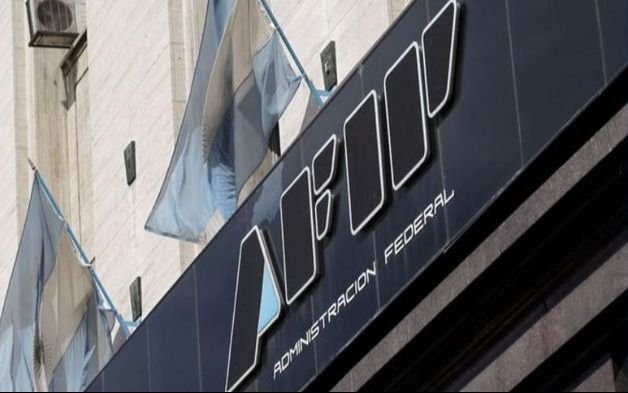 Personal de casas particulares: AFIP informó nuevos valores de remuneraciones y cuota de la ART desde noviembre 2023