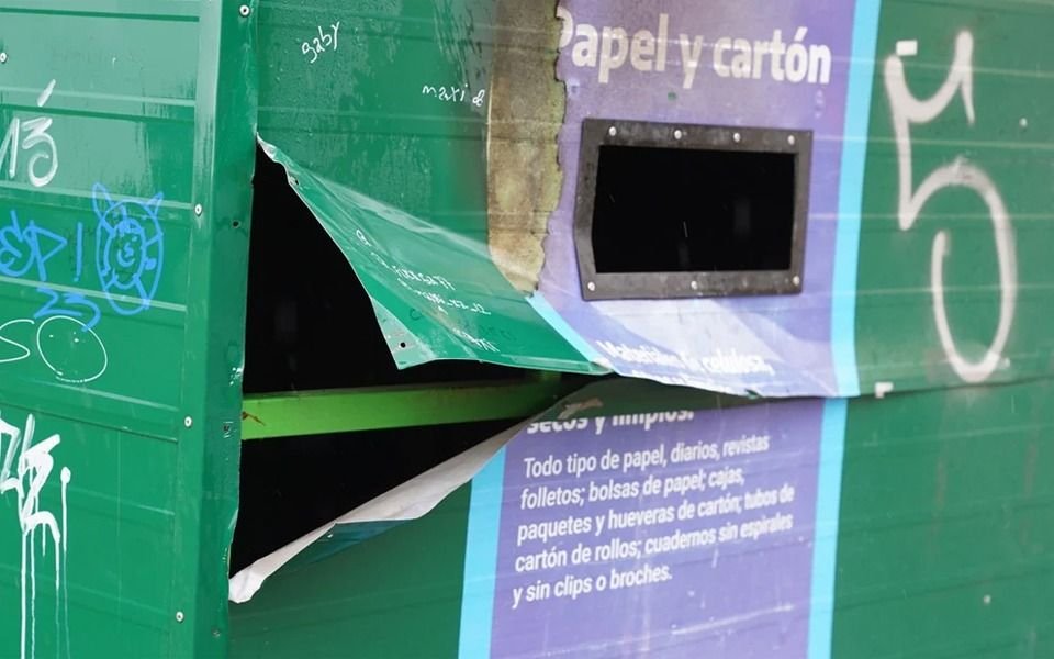 Horror en Berazategui: acuchillaron a un chico de 13 años a metros de una escuela y lo tiraron en un contenedor