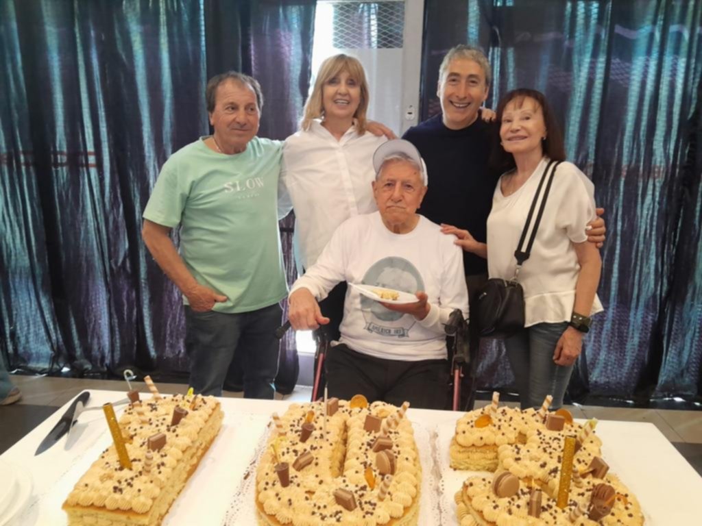 Otro vecino centenario, celebró los 103 con amigos y familiares