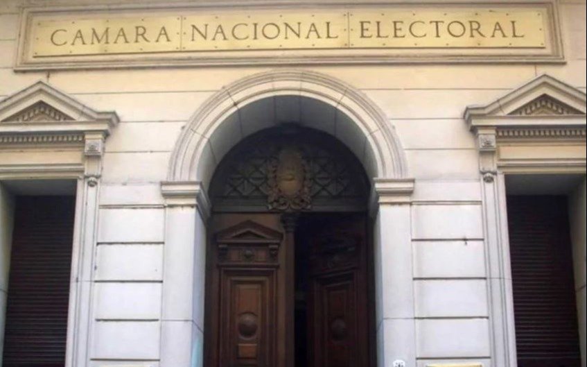 Qué dijo la Cámara Nacional Electoral tras la polémica por un posteo de Massa  