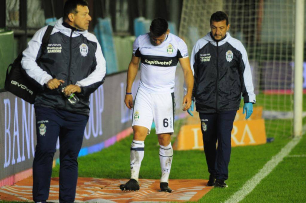 El Lobo regresa a las prácticas con un problema lateral: Enrique es baja y Guiffrey, duda