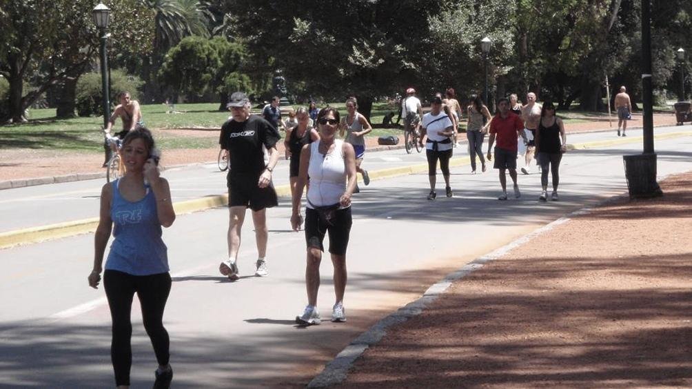 El mejor medicamento, gratis: los efectos de caminar media hora al día