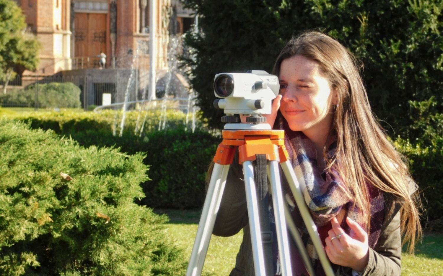 Darán becas a estudiantes de Agrimensura para impulsar la carrera