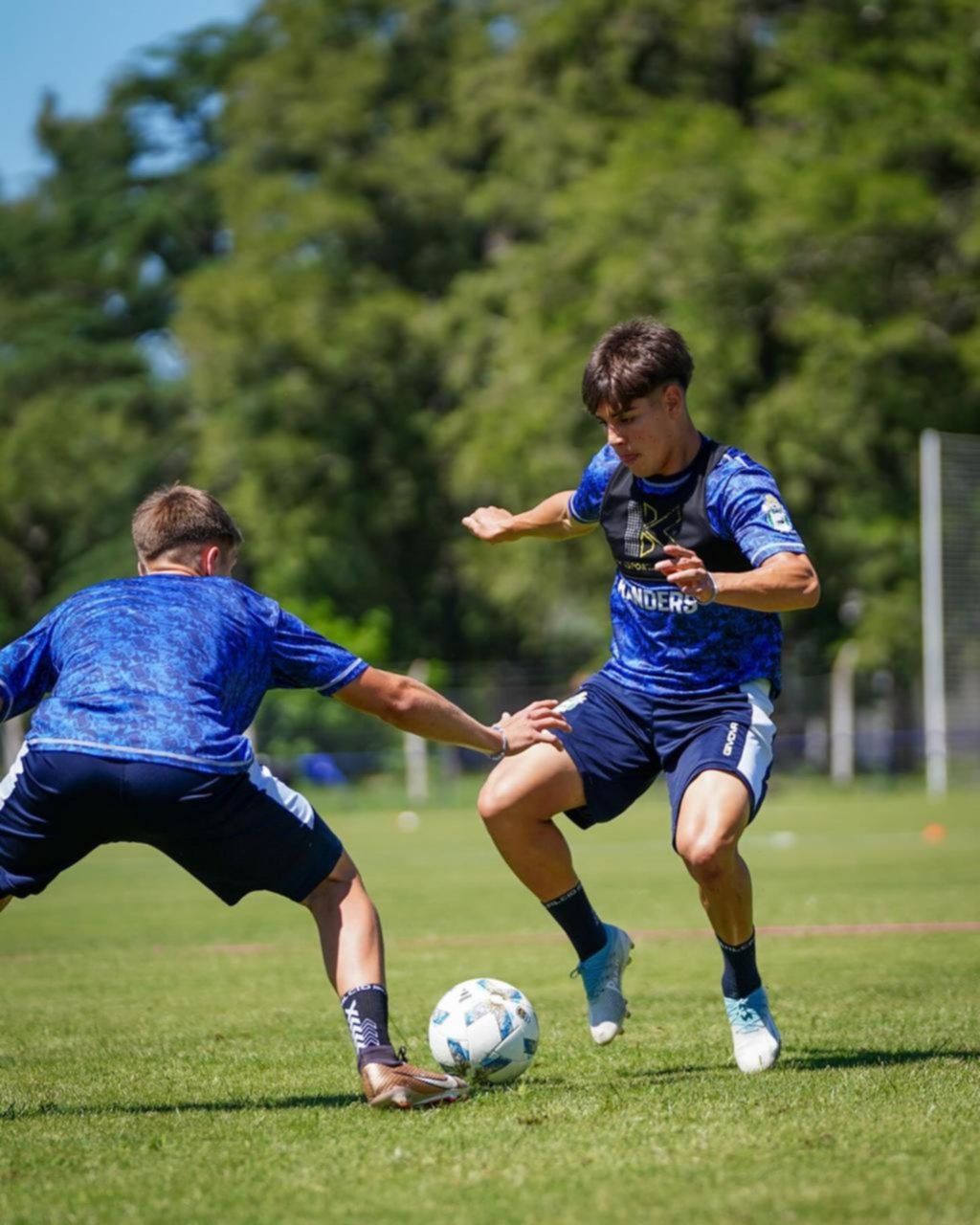 Práctica de fútbol y Madelón definirá los once para el viernes
