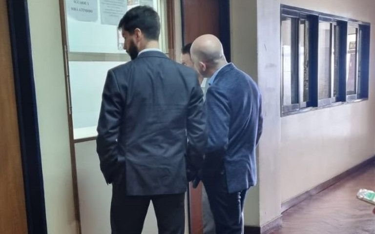 Espionaje: el dirigente de La Cámpora "Conu" Rodríguez estuvo en Comodoro Py y entregó su teléfono celular