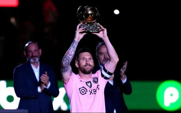 Messi tuvo "su noche de oro" en Miami: ante miles de fanáticos, compartió su octavo galardón