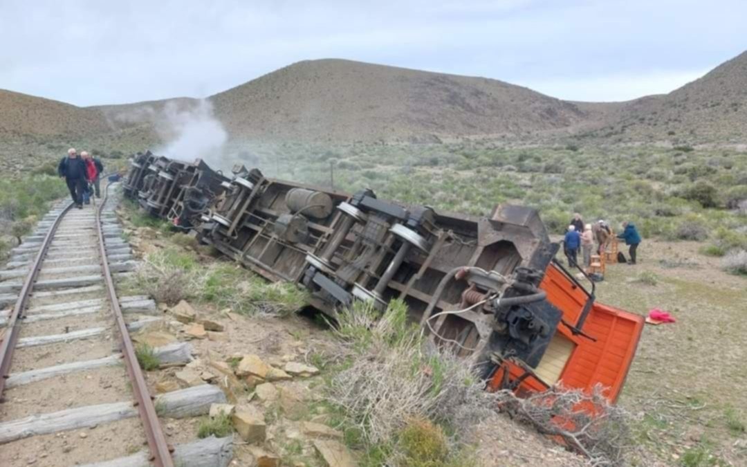 Se descarriló el histórico tren La Trochita en Río Negro y hay cuatro extranjeros heridos