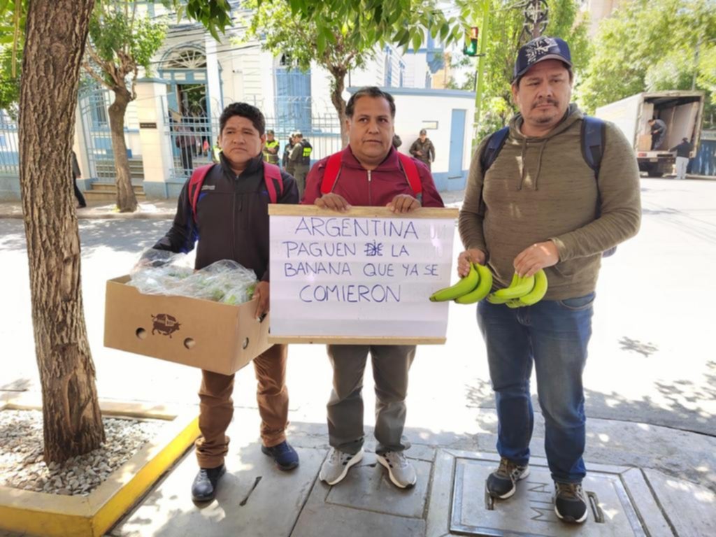 La “guerra de la banana”: paraguayos y bolivianos exigen el pago de deudas