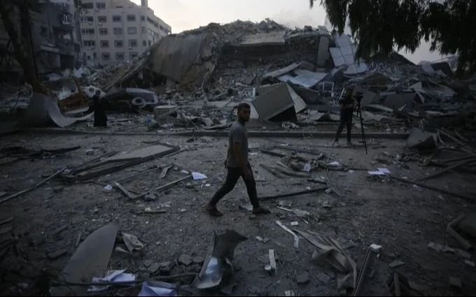 Un bombardeo a una sede de la ONU en Gaza deja varios muertos y heridos
