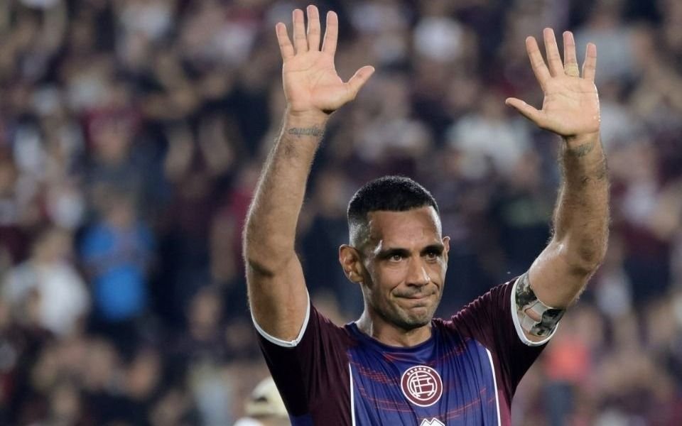 El fútbol argentino despidió a un 9 goleador: José "Pepe" Sand cuelga los botines