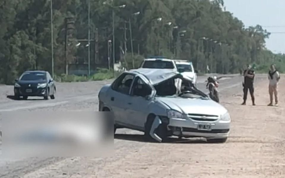 Un trágico vuelco en el Camino Rivadavia se cobró la vida de un hombre