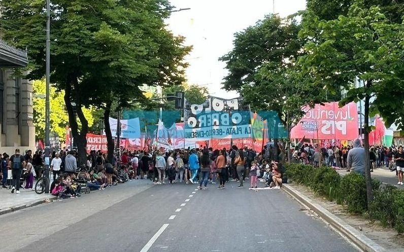 Corte en 7 y 50: quienes protestaron y qué reclamaban