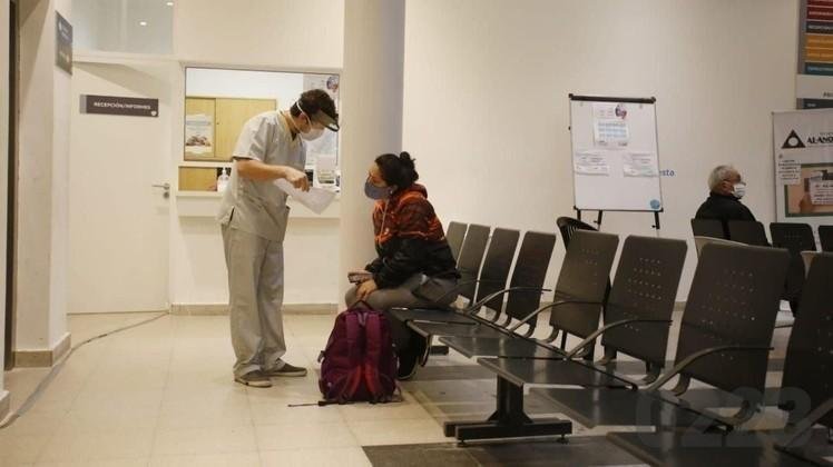 Quejas en La Plata por el bono extra que “invitan” a pagar en algunos consultorios