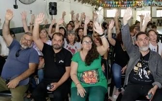 Cuatro de los cinco gremios docentes aprobaron la oferta de mejora salarial