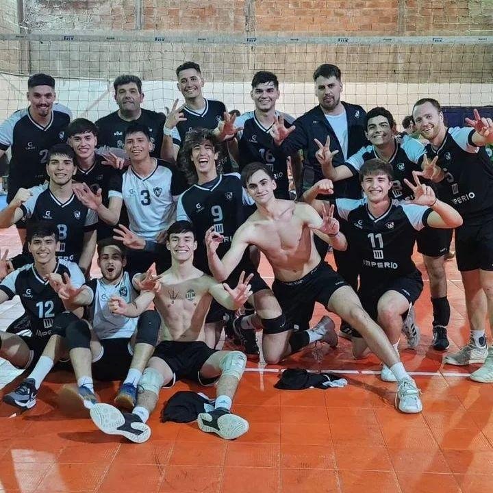 Universitario está en la final del torneo masculino por el ascenso