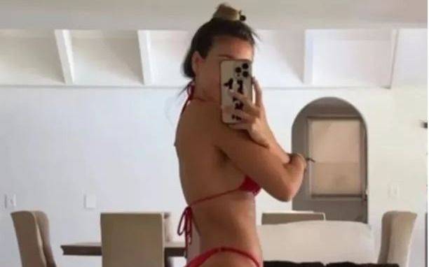 Sol Pérez, casada y más sensual que nunca: encendió las redes posando con una microbikini roja