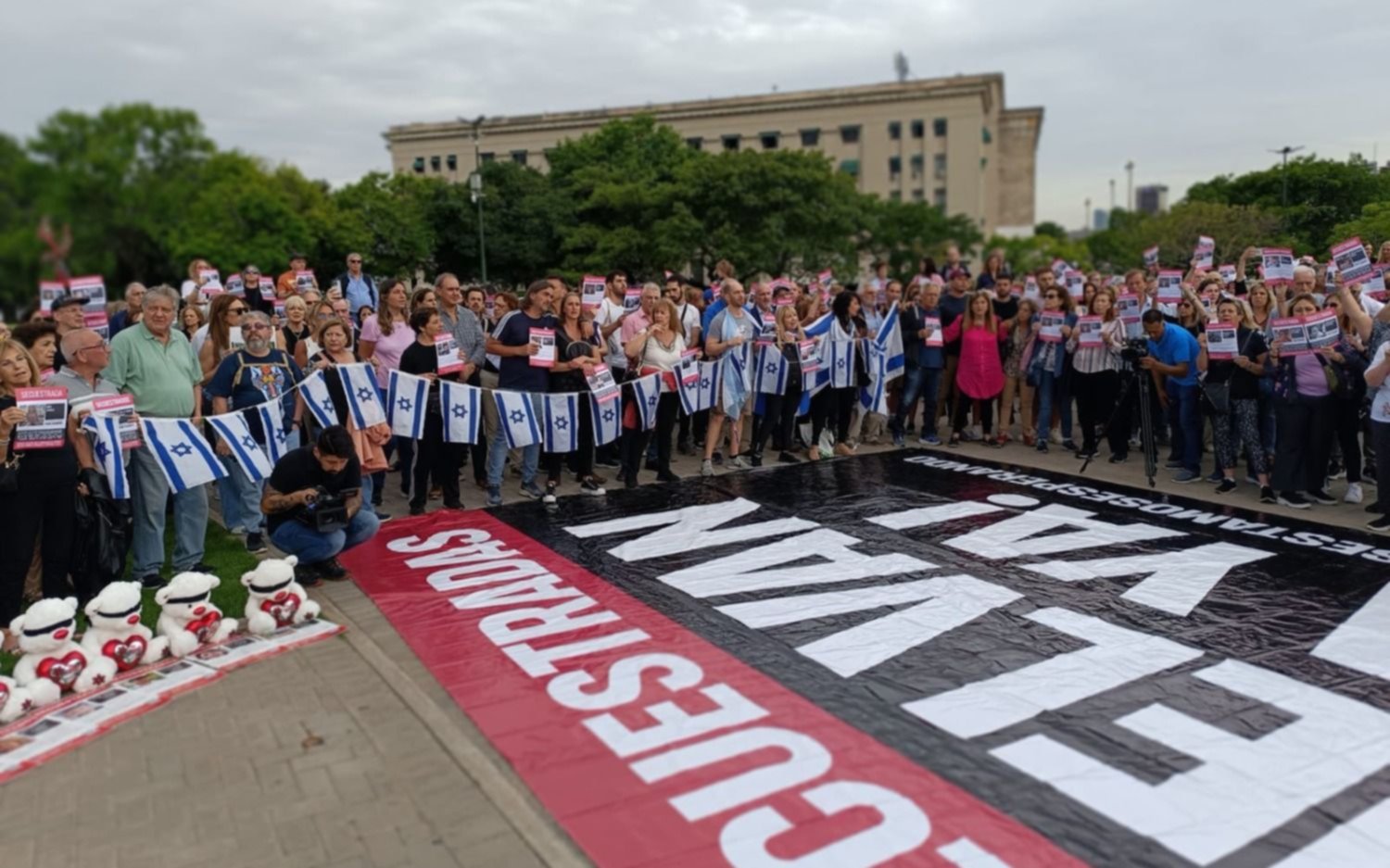 Marchan contra el antisemitismo y en reclamo por el regreso de los rehenes en Gaza