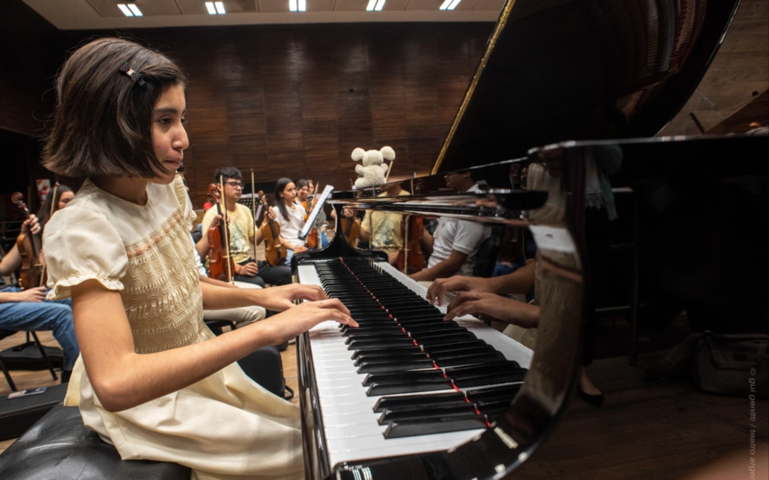 En el Teatro Argentino, la Camerata Académica se presentará junto a Horacio Lavandera y una joven pianista bonaerense de 12 años