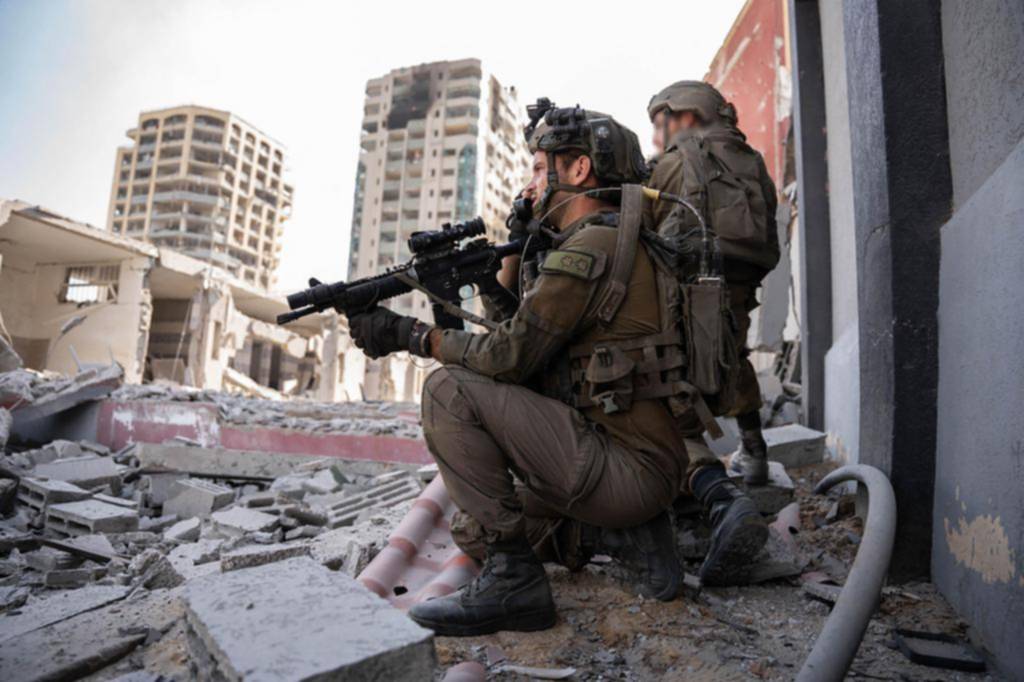 El Ejército israelí avisa que avanzará hacia otras áreas de la Franja