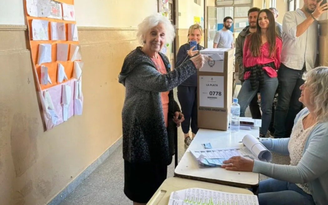 Elecciones 2023.- Balotaje en Argentina: Estela De Carlotto votó a los 93 años “por los 30 mil y por el futuro”