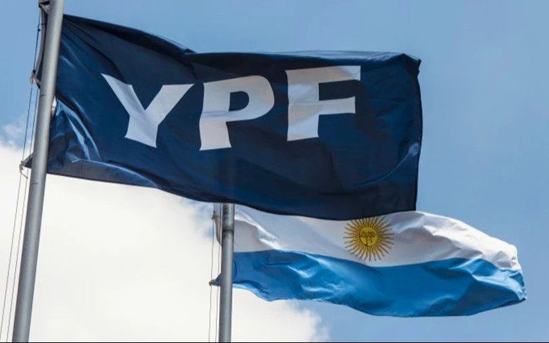 Milei ratificó que privatizará YPF, Télam y la TV Pública
