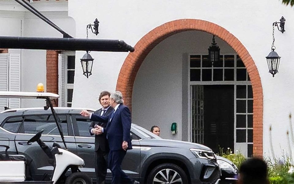 Javier Milei reveló más detalles de su reunión con Alberto Fernández y alertó: "El riesgo de hiperinflación está"