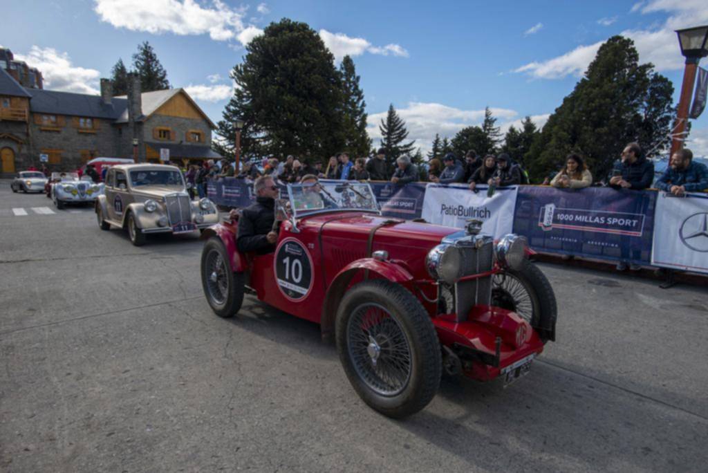 Con más de 100 autos clásicos, se disputan las “1000 Millas Sport”