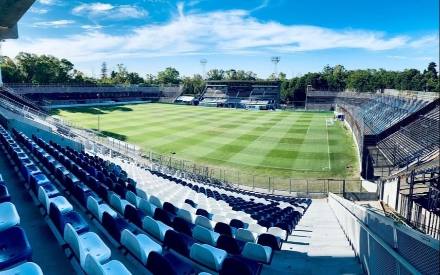 "Primer offside de córner cobrado". un tuit de la Liga Profesional enfureció a hinchas del Lobo