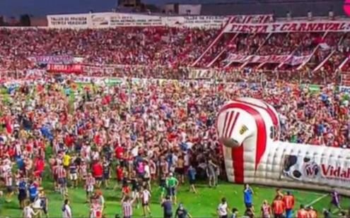 Unión ganó y aseguró su permanencia en Primera