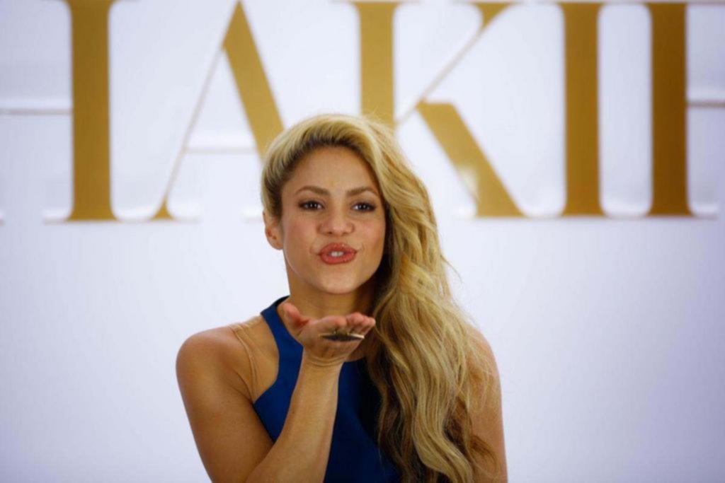 Entre la cal y la arena: Shakira factura pero los problemas no paran