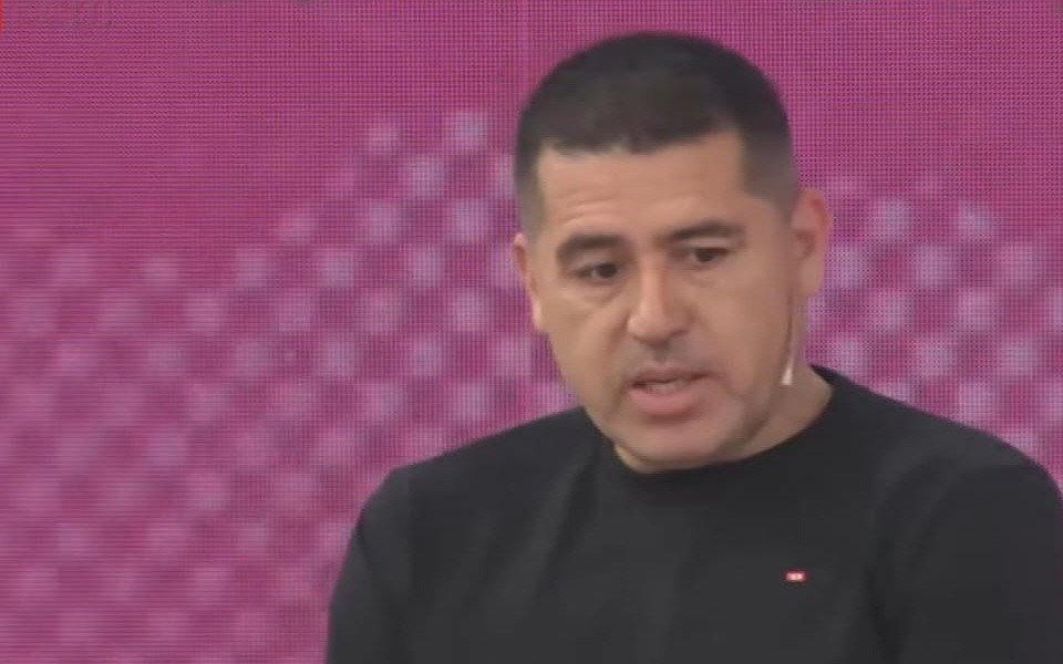 "Todo en la vida no se puede comprar": Riquelme reveló una reunión que tuvo con Macri antes de la última elección 