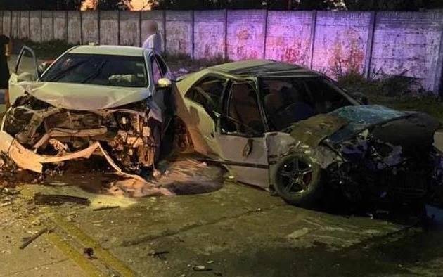 Heridos en un choque entre dos autos en Bernal Oeste
